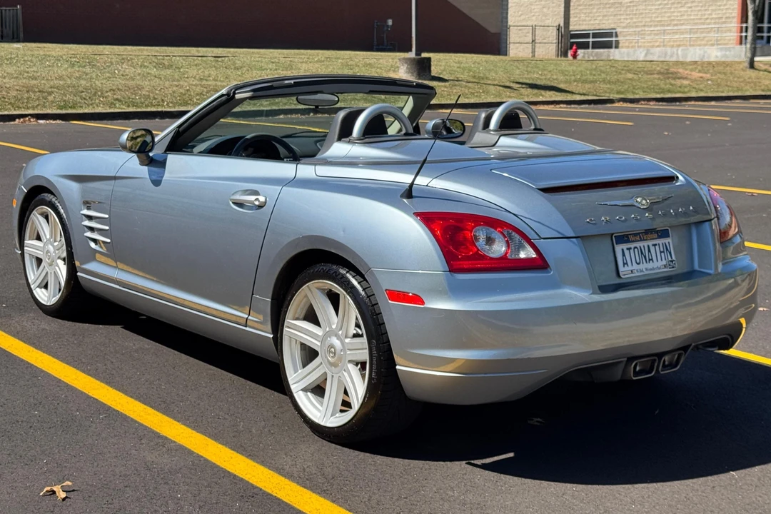 2005 Chrysler Crossfire - Image 4 of 31
