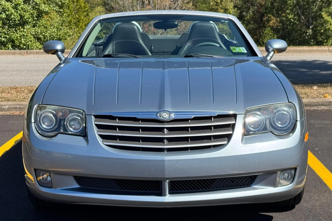 2005 Chrysler Crossfire - Image 2 of 31