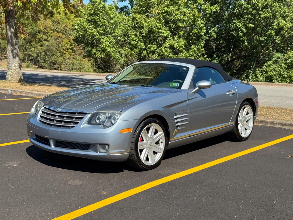 2005 Chrysler Crossfire - Image 11 of 31