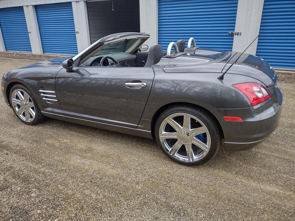 2005 Chrysler Crossfire - Image 9 of 31