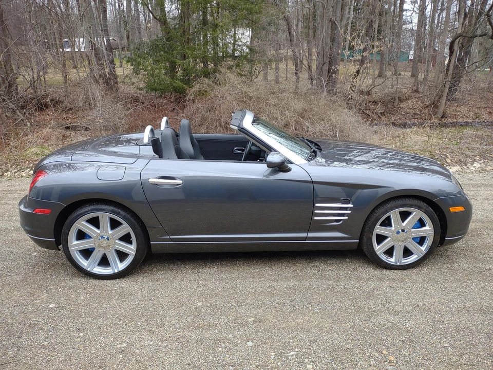 2005 Chrysler Crossfire - Image 19 of 31