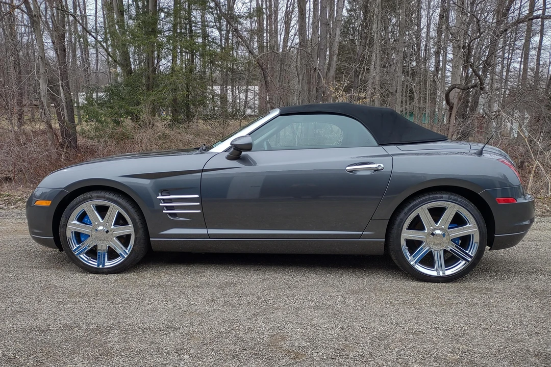 2005 Chrysler Crossfire - Image 3 of 31