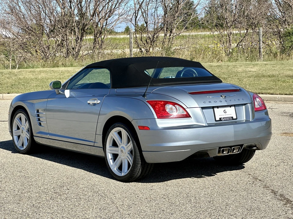 2005 Chrysler Crossfire - Image 17 of 31
