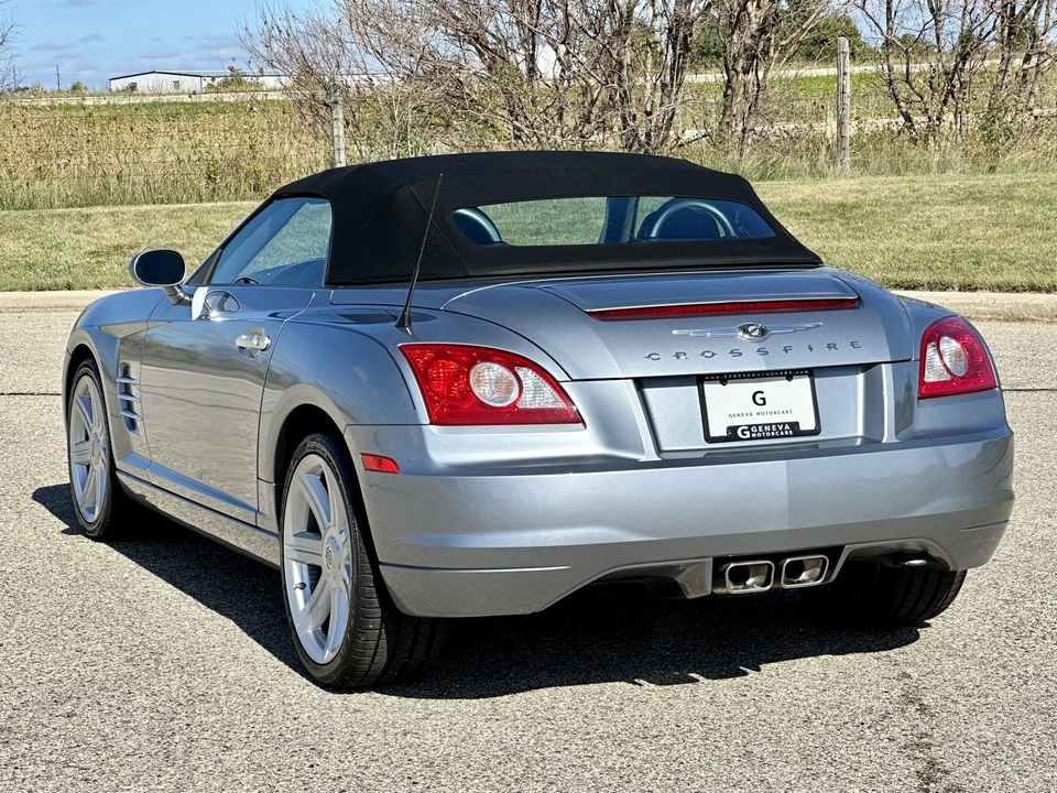2005 Chrysler Crossfire - Image 18 of 31