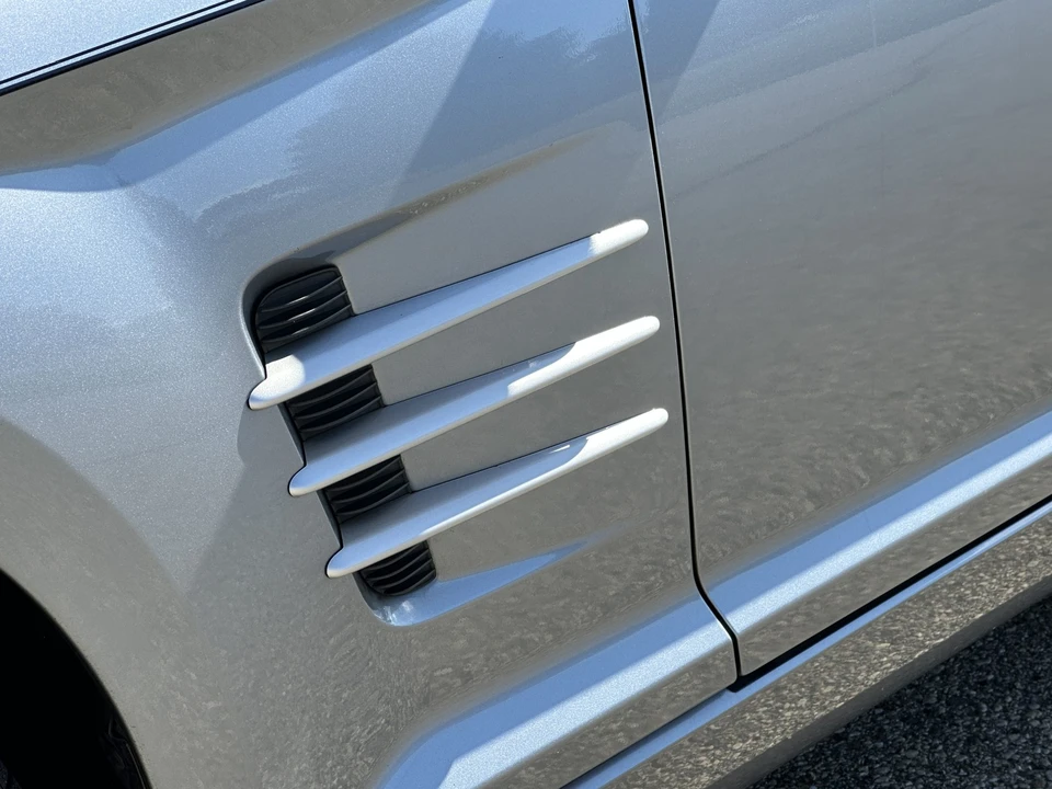 2005 Chrysler Crossfire - Image 31 of 31