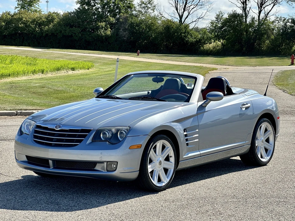 2005 Chrysler Crossfire - Image 7 of 31