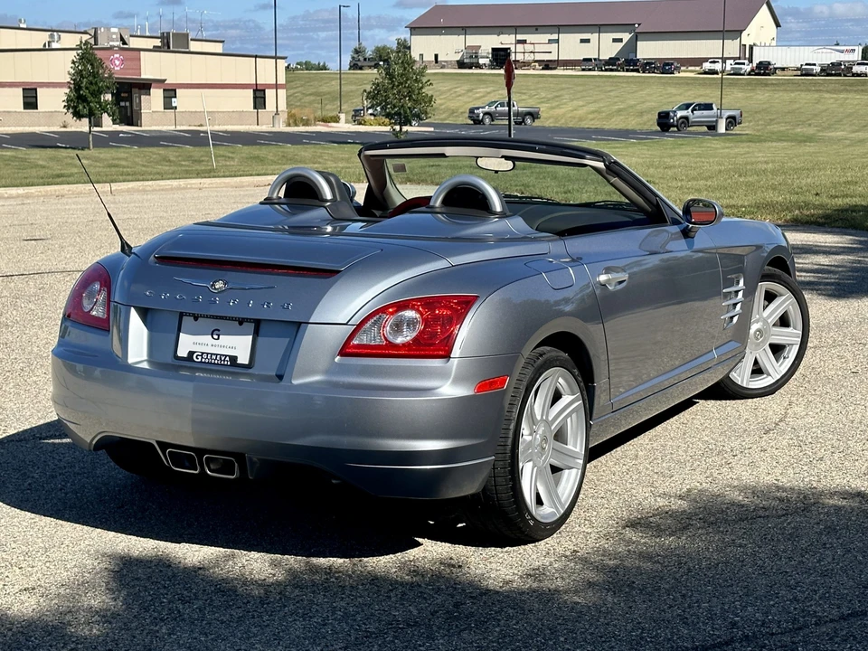 2005 Chrysler Crossfire - Image 11 of 31