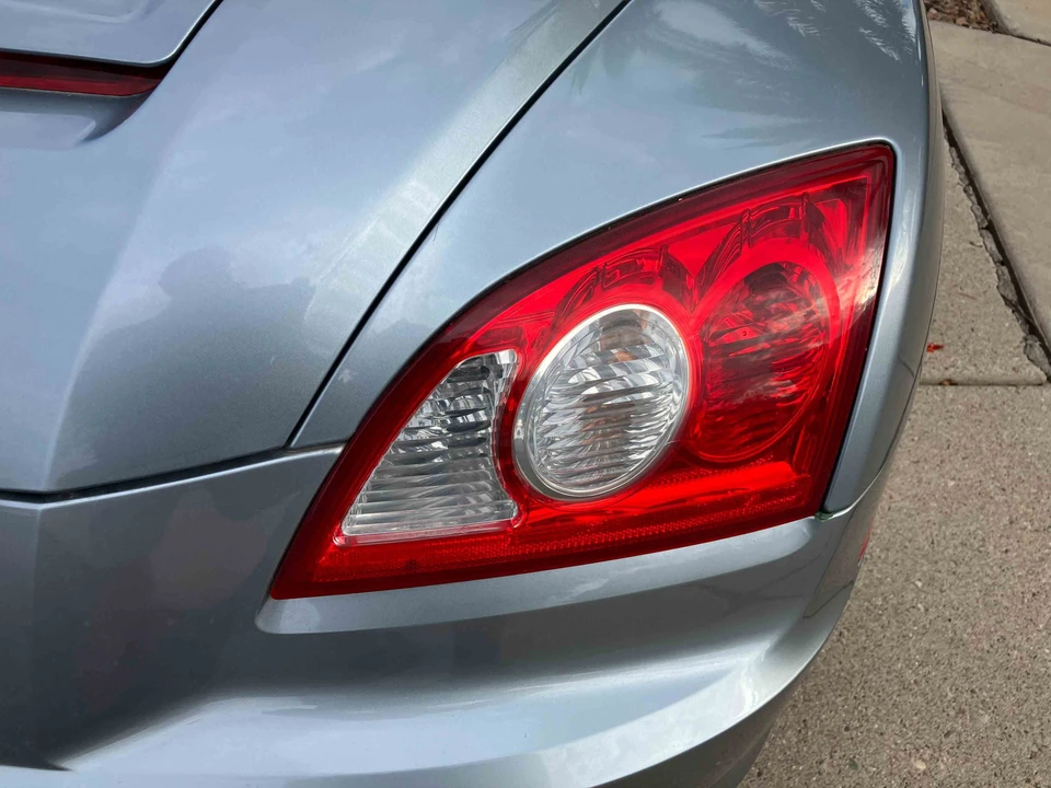 2005 Chrysler Crossfire - Image 17 of 31