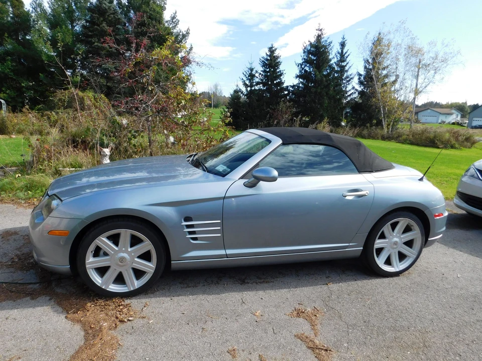 2005 Chrysler Crossfire - Image 5 of 31
