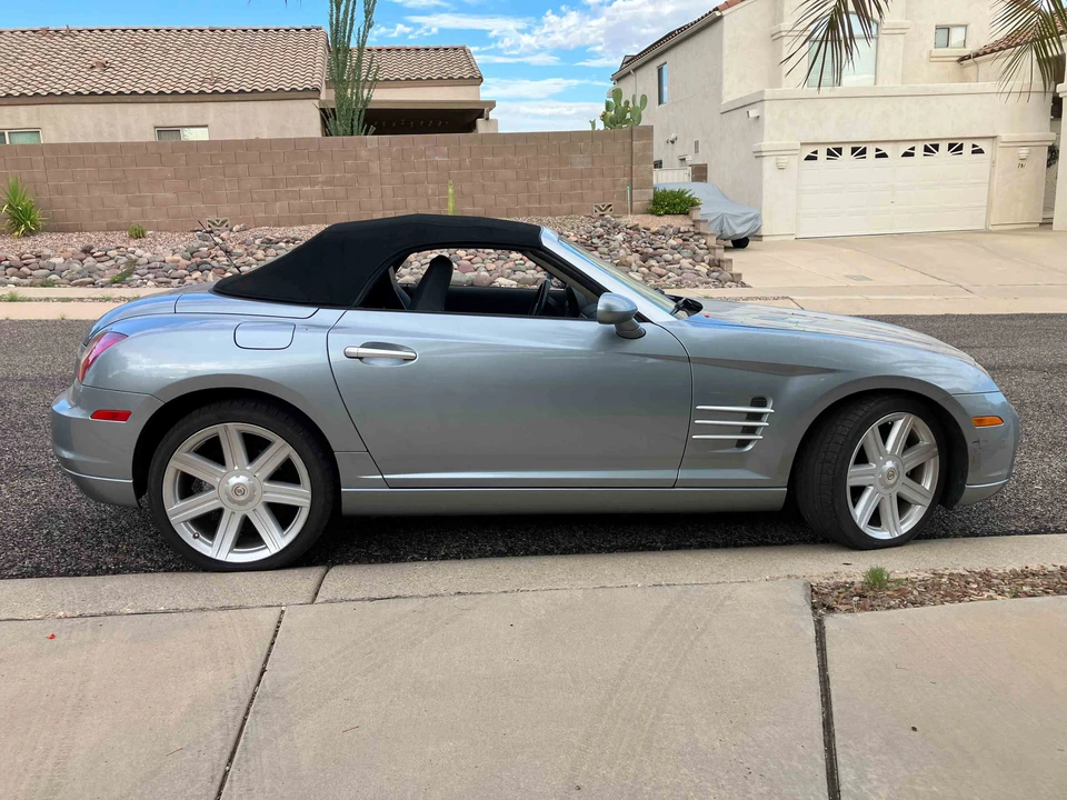 2005 Chrysler Crossfire - Image 10 of 31