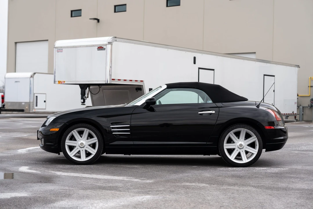 2005 Chrysler Crossfire - Image 21 of 31