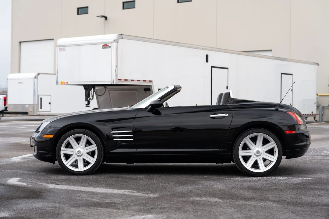 2005 Chrysler Crossfire - Image 4 of 31