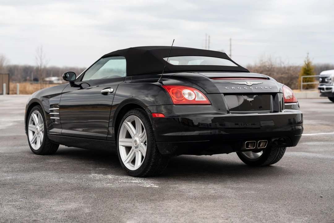 2005 Chrysler Crossfire - Image 24 of 31