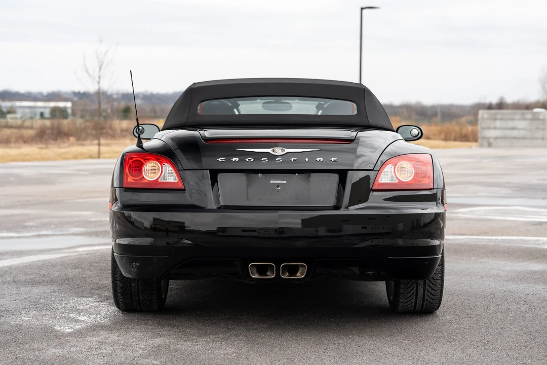 2005 Chrysler Crossfire - Image 26 of 31