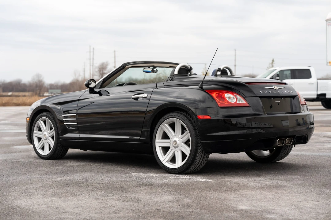 2005 Chrysler Crossfire - Image 5 of 31