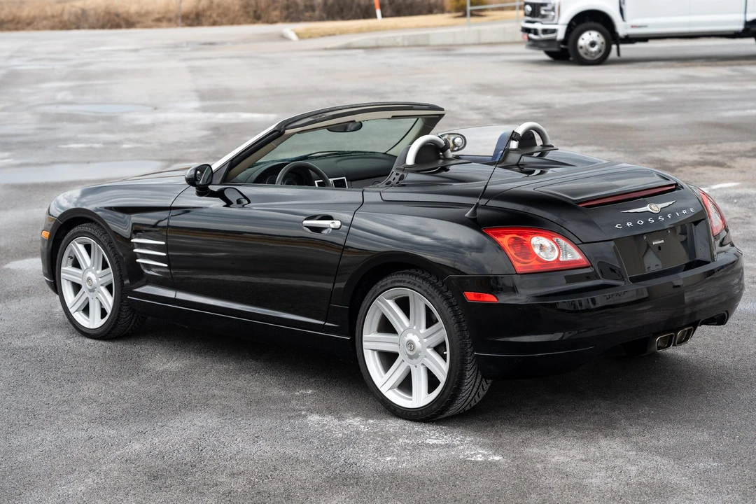 2005 Chrysler Crossfire - Image 6 of 31