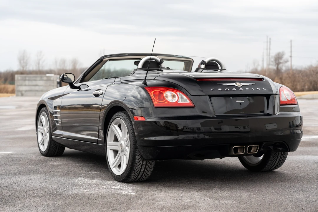 2005 Chrysler Crossfire - Image 7 of 31