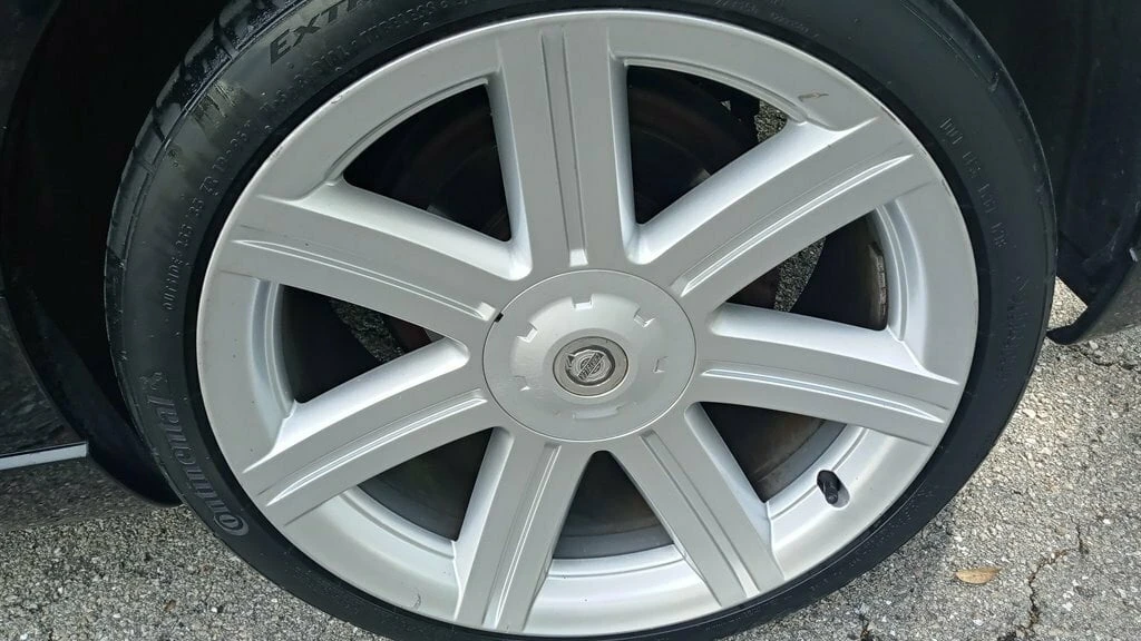 2005 Chrysler Crossfire - Image 9 of 13