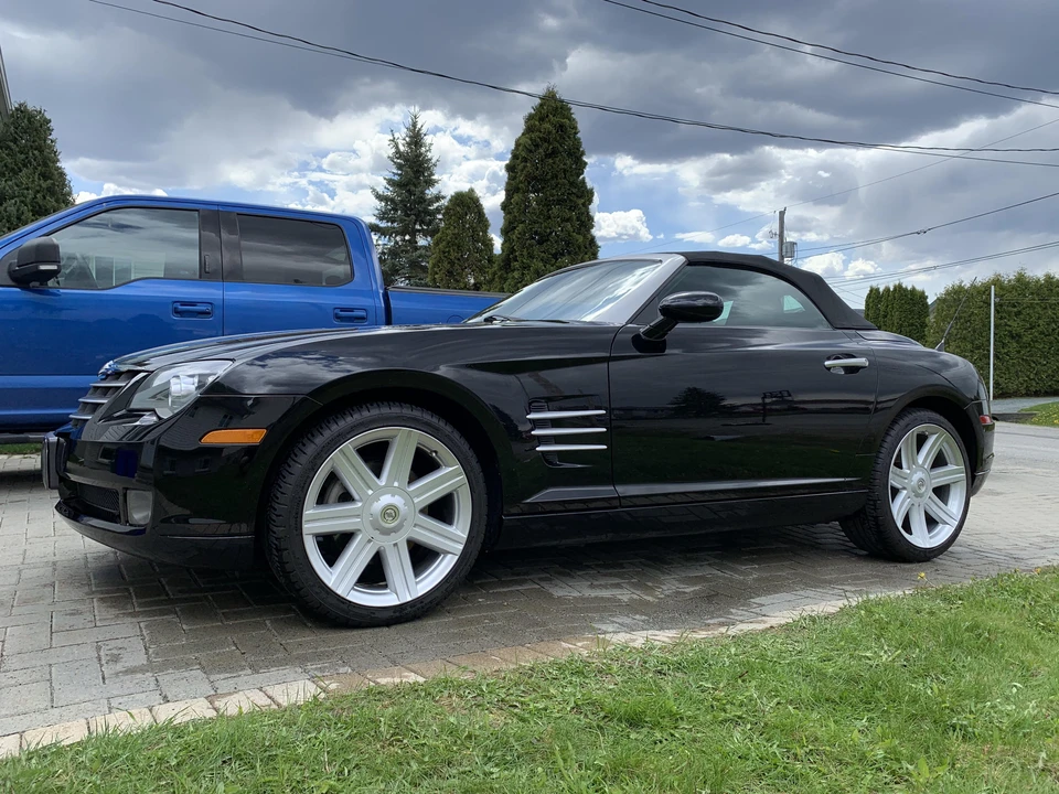 2005 Chrysler Crossfire - Image 11 of 31