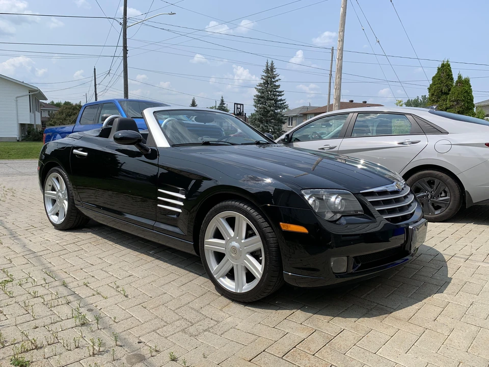2005 Chrysler Crossfire - Image 27 of 31
