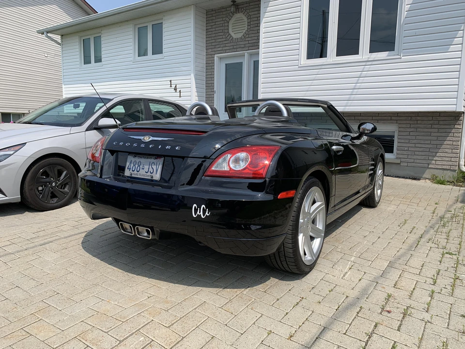 2005 Chrysler Crossfire - Image 20 of 31