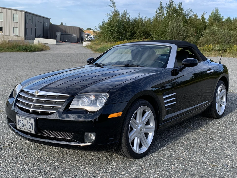 2005 Chrysler Crossfire - Image 8 of 31