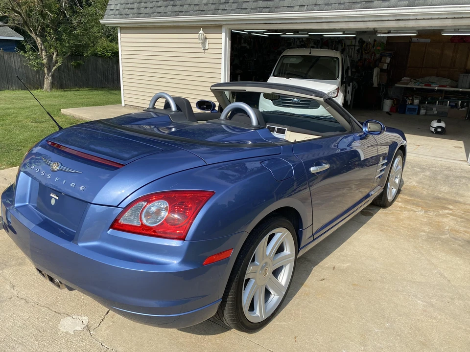 2005 Chrysler Crossfire - Image 16 of 31