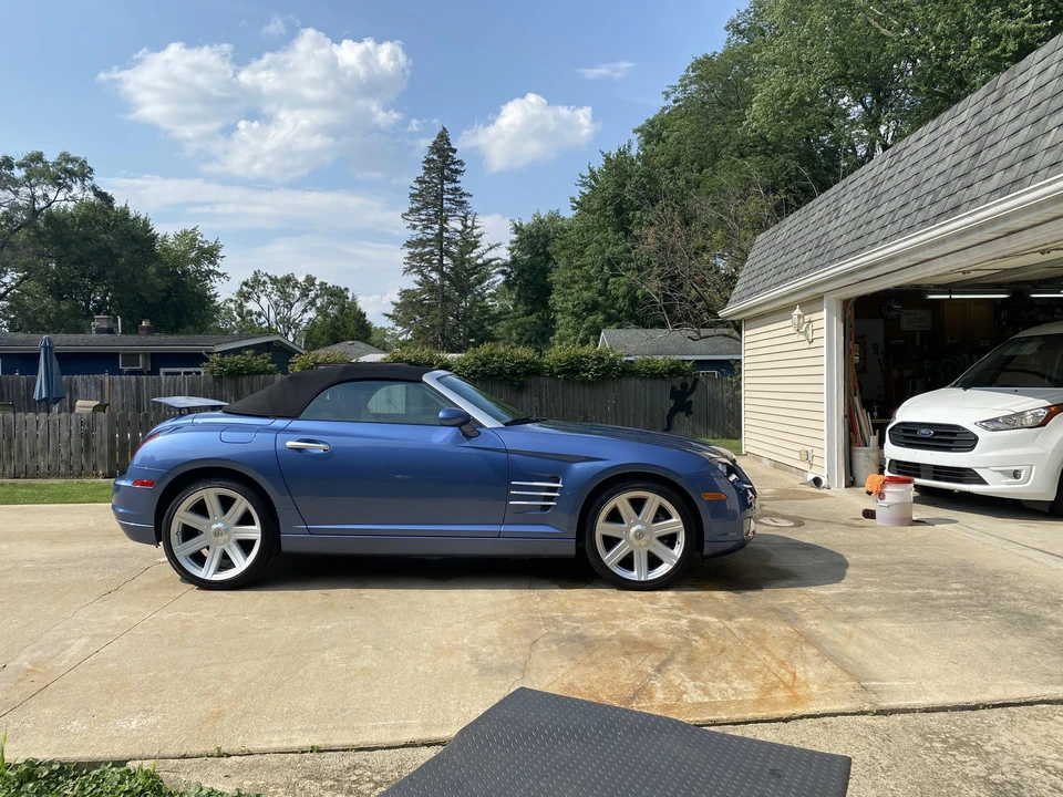 2005 Chrysler Crossfire - Image 19 of 31