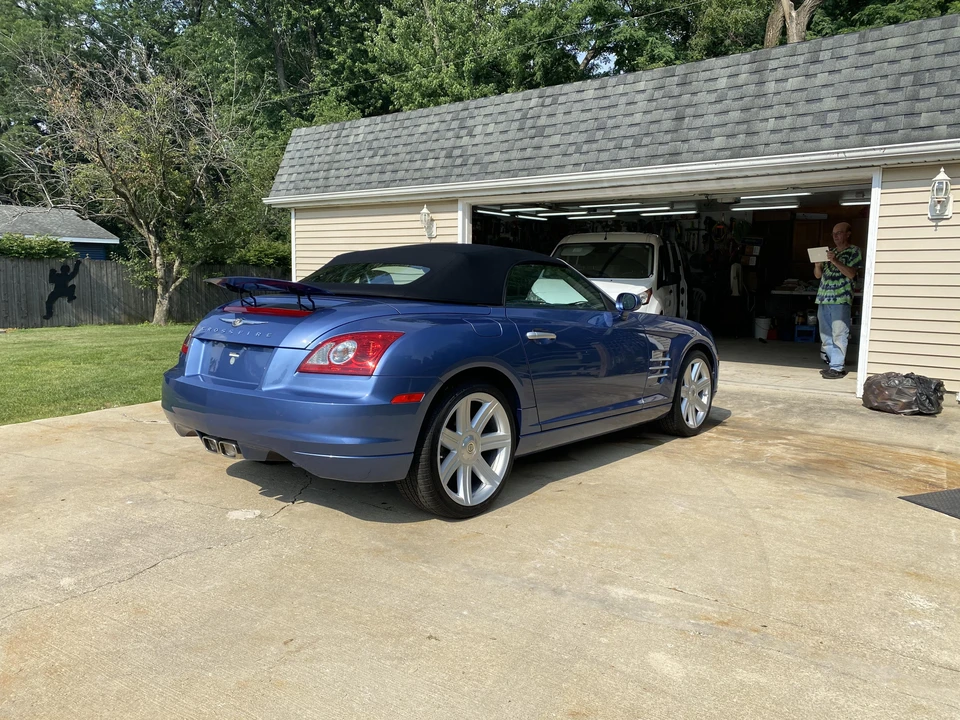 2005 Chrysler Crossfire - Image 17 of 31