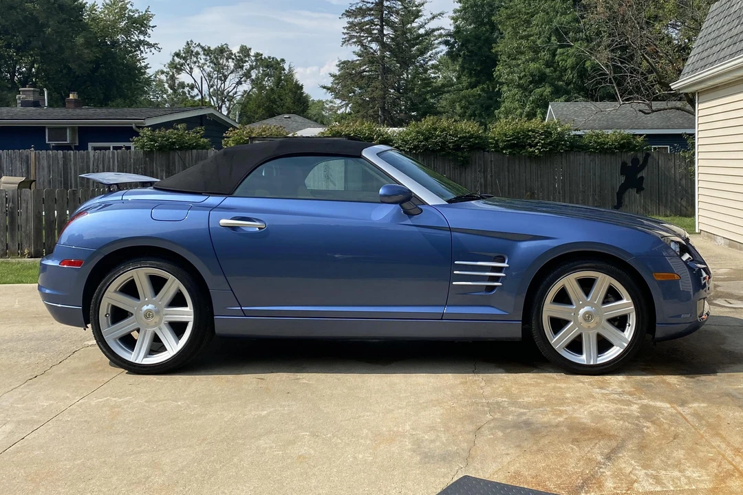 2005 Chrysler Crossfire - Image 3 of 31