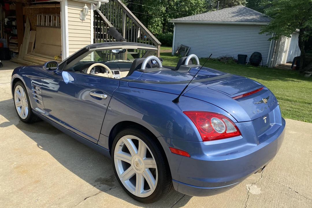 2005 Chrysler Crossfire - Image 4 of 31