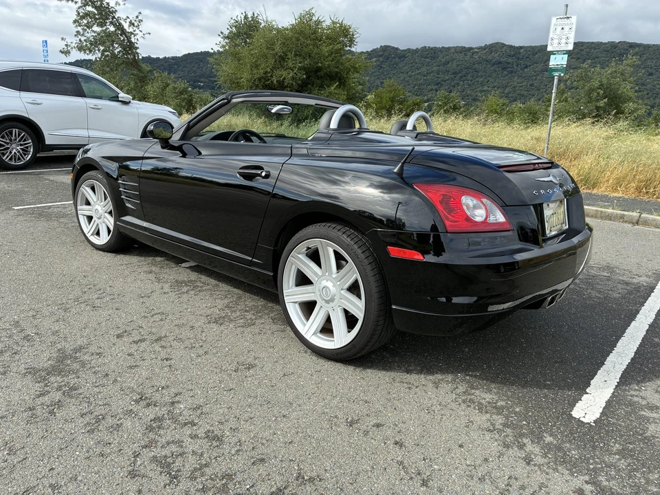 2005 Chrysler Crossfire - Image 14 of 31