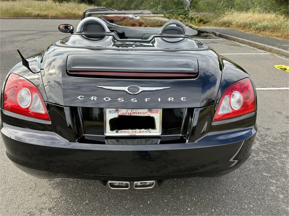 2005 Chrysler Crossfire - Image 12 of 31