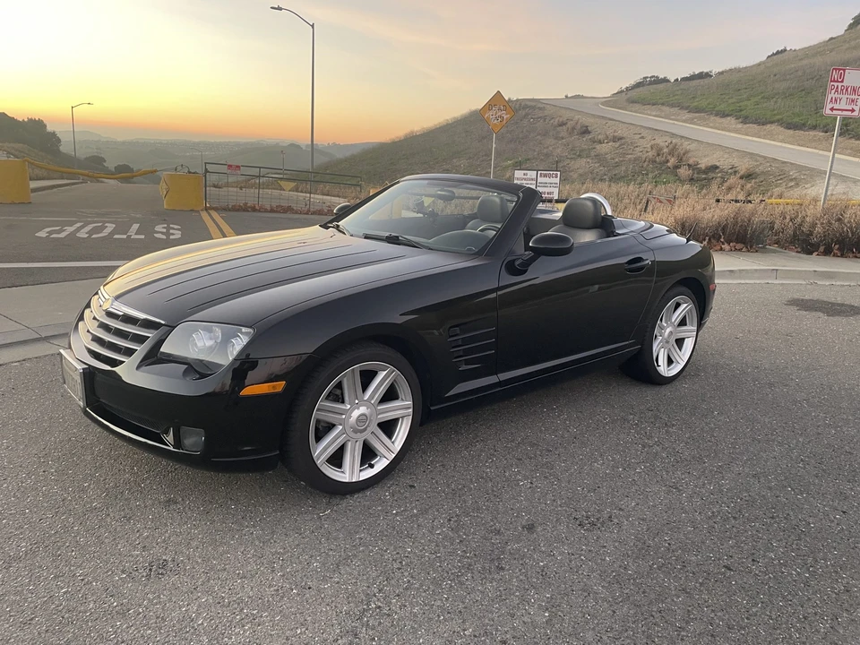 2005 Chrysler Crossfire - Image 2 of 31