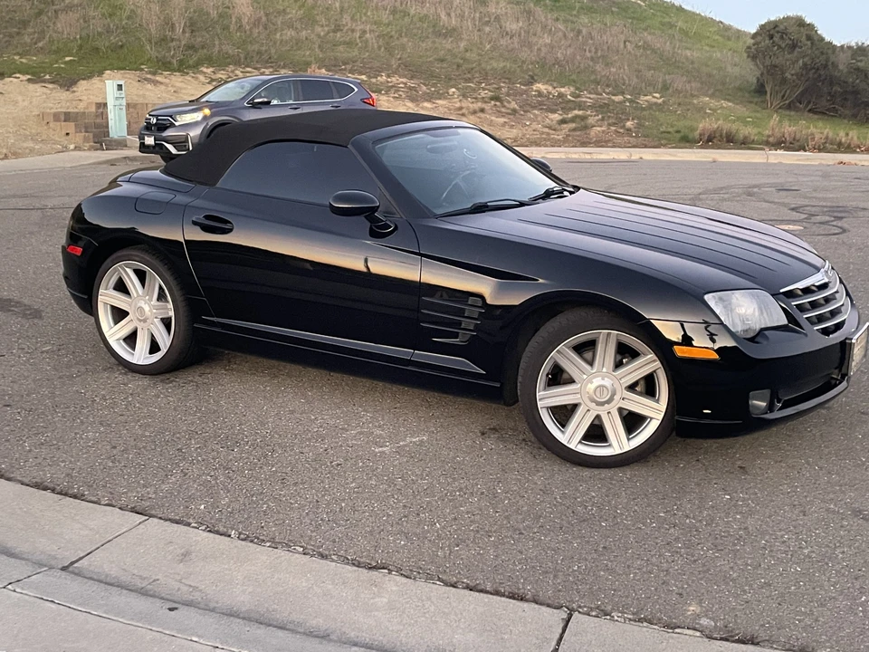 2005 Chrysler Crossfire - Image 20 of 31