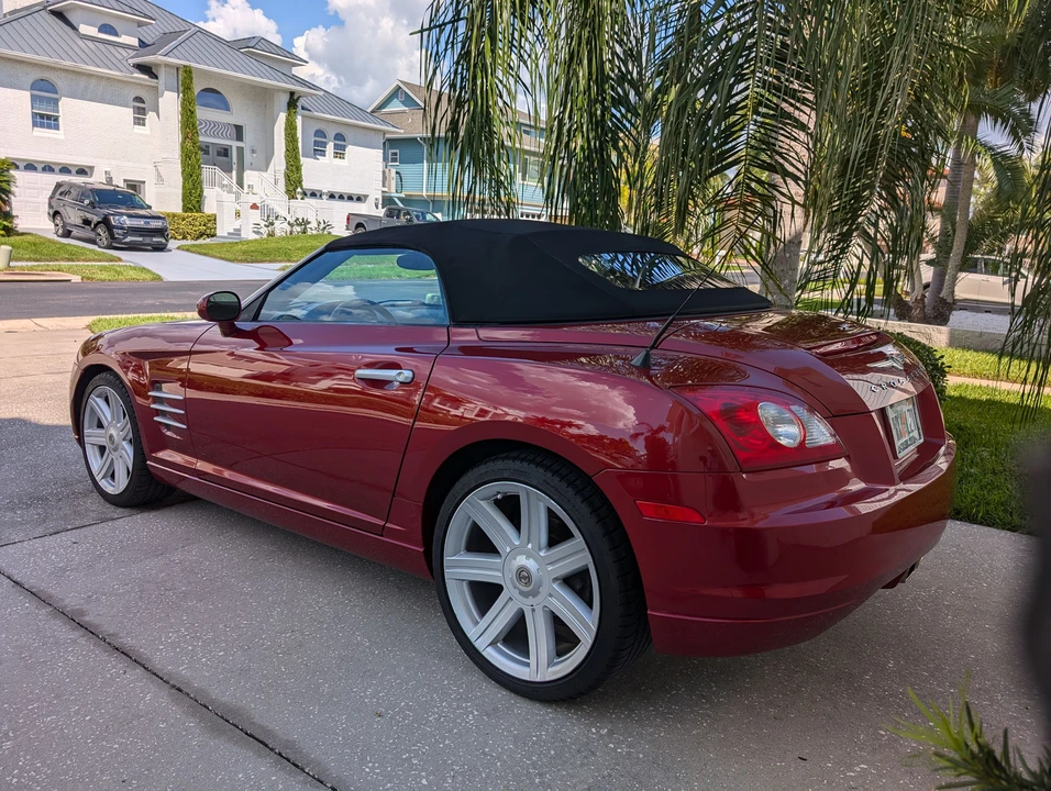 2005 Chrysler Crossfire - Image 14 of 31