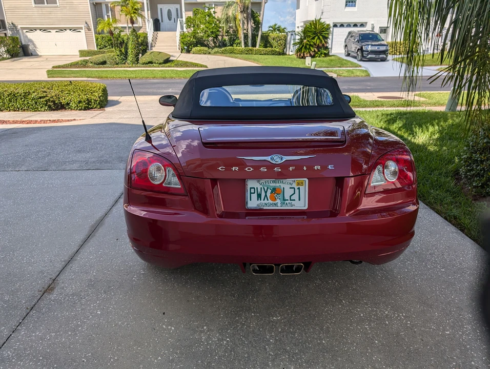 2005 Chrysler Crossfire - Image 15 of 31