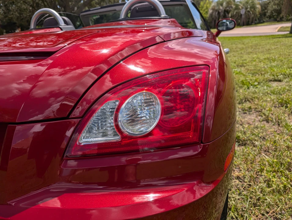 2005 Chrysler Crossfire - Image 22 of 31
