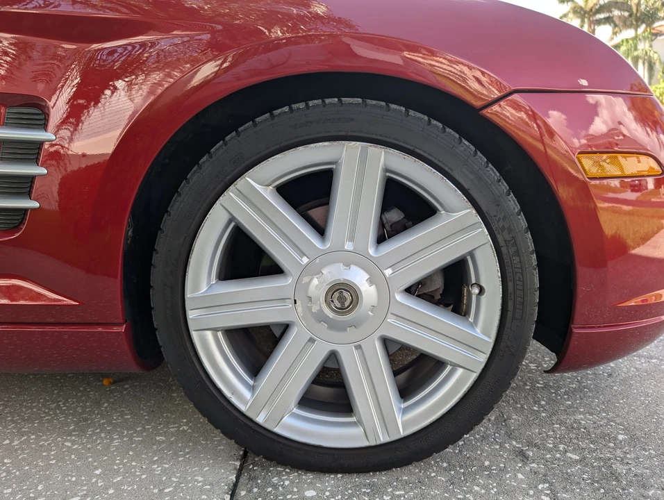 2005 Chrysler Crossfire - Image 26 of 31