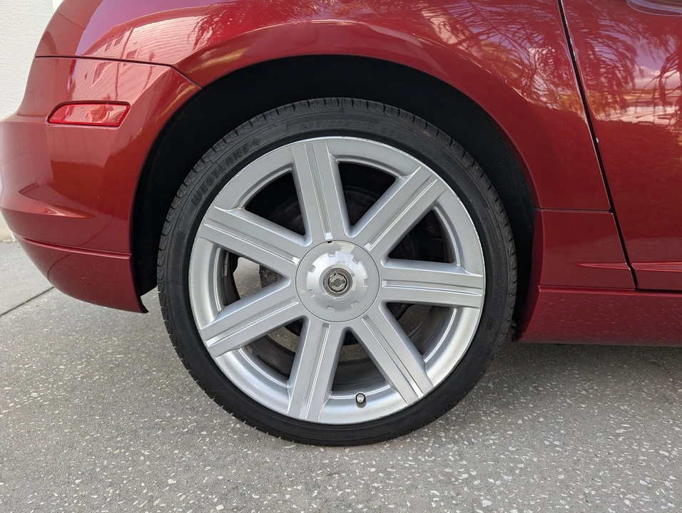 2005 Chrysler Crossfire - Image 27 of 31