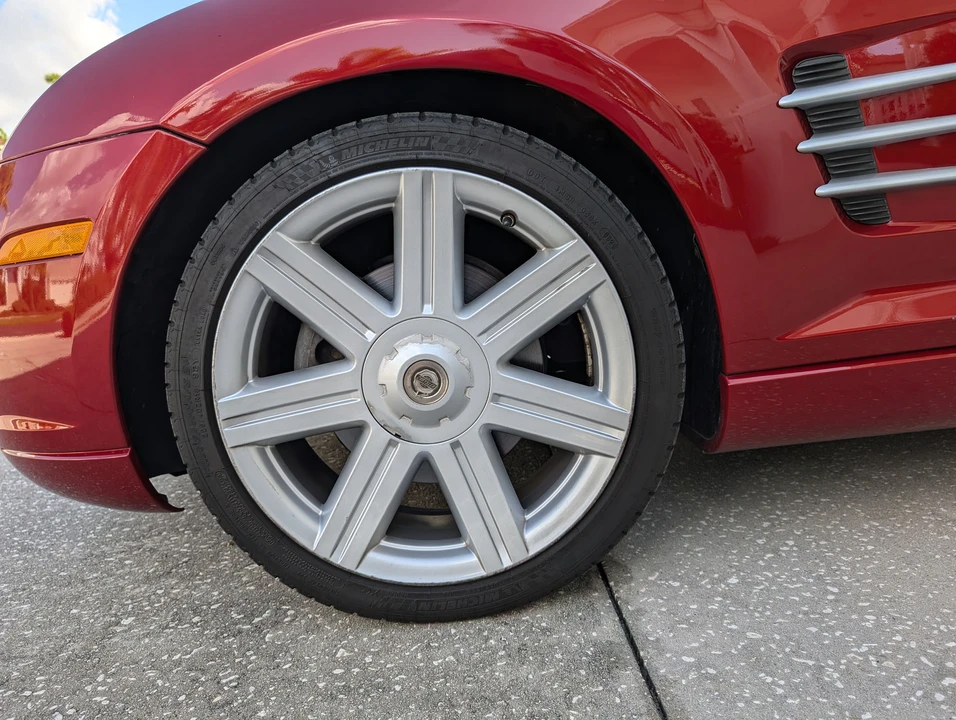 2005 Chrysler Crossfire - Image 29 of 31