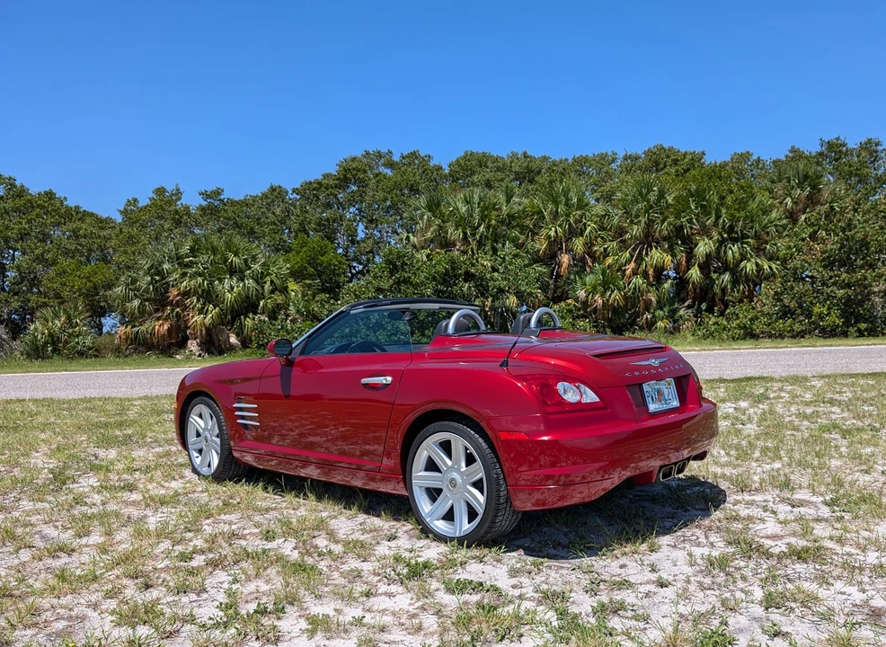 2005 Chrysler Crossfire - Image 3 of 31