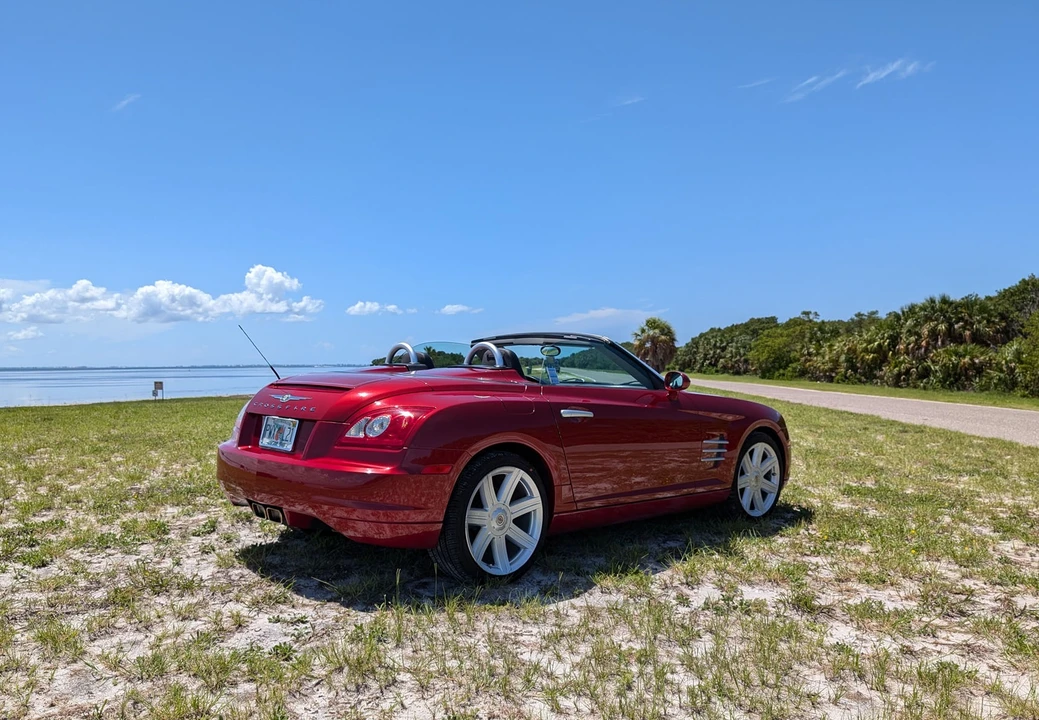 2005 Chrysler Crossfire - Image 5 of 31