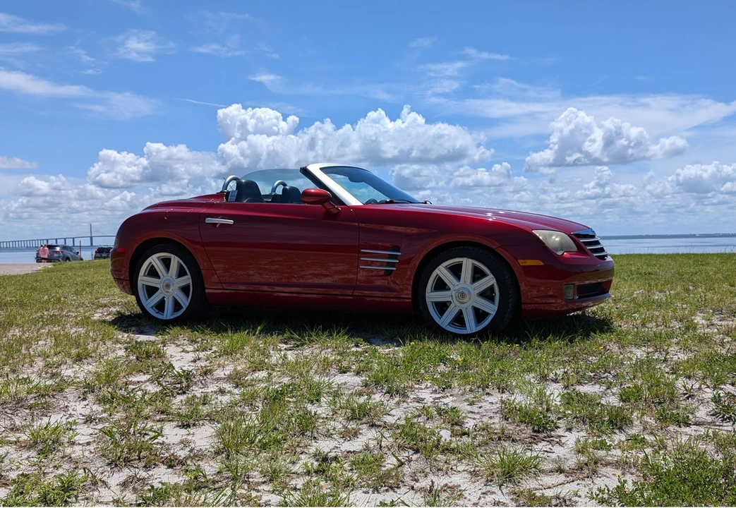 2005 Chrysler Crossfire - Image 7 of 31