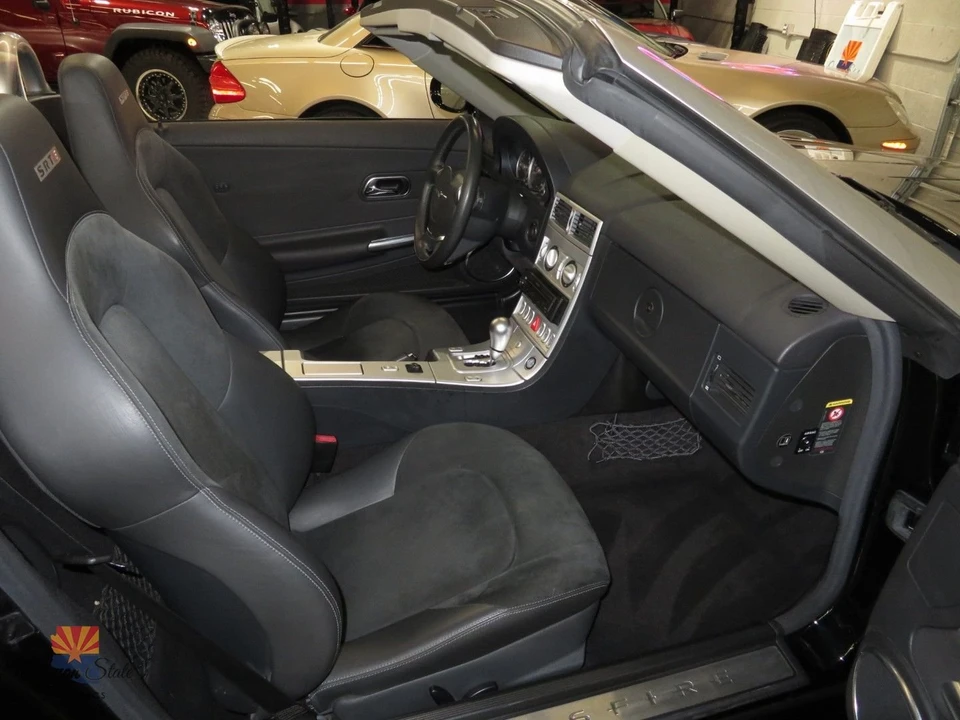 2005 Chrysler Crossfire - Image 12 of 16