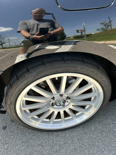 2005 Chrysler Crossfire - Image 12 of 15