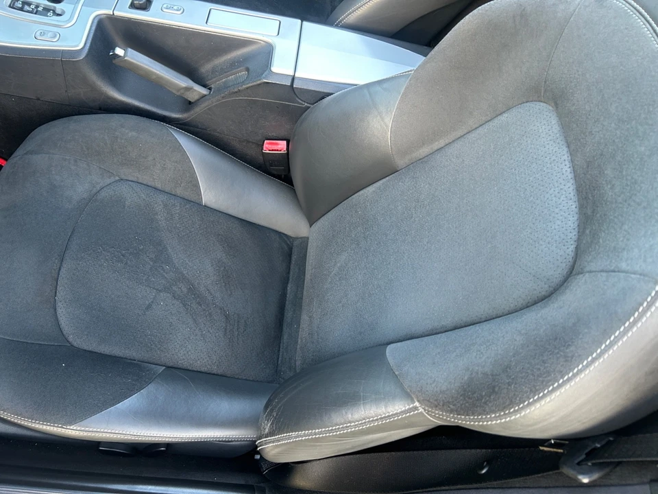 2005 Chrysler Crossfire - Image 11 of 20