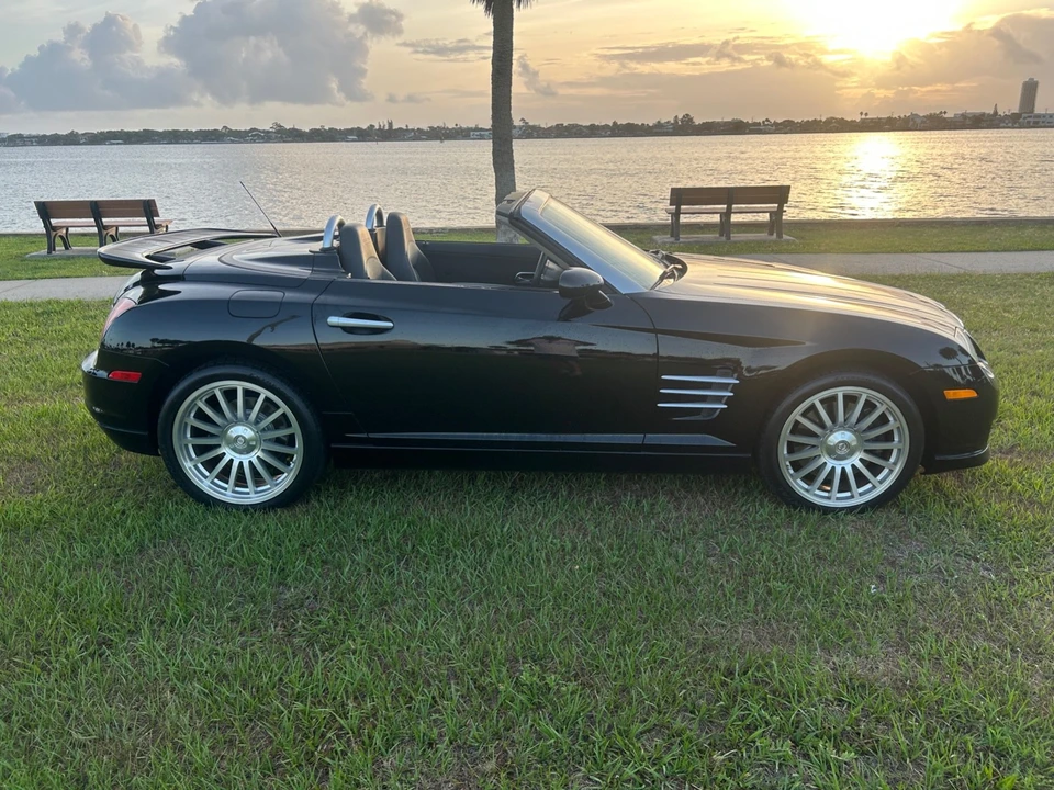 2005 Chrysler Crossfire - Image 5 of 20