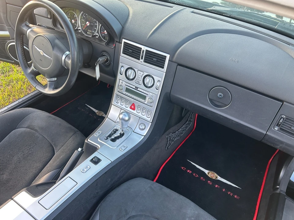2005 Chrysler Crossfire - Image 15 of 20