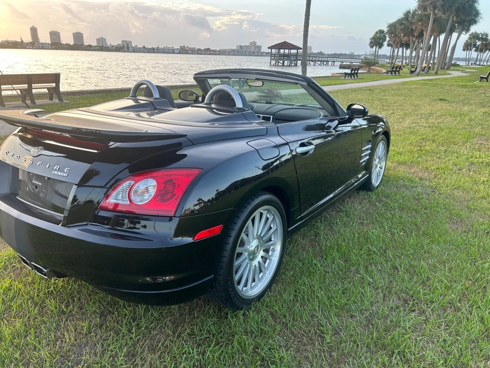 2005 Chrysler Crossfire - Image 6 of 20